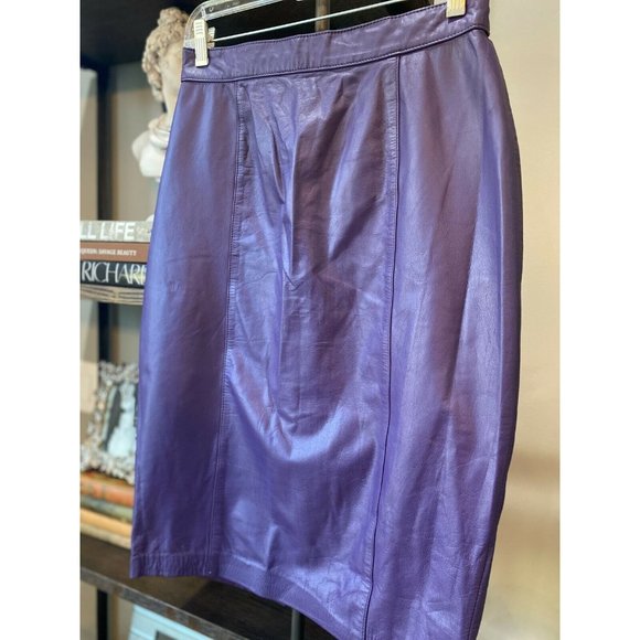 (Sold) Vintage Elizabeth New York Leather Skirt - Picture 3 of 8